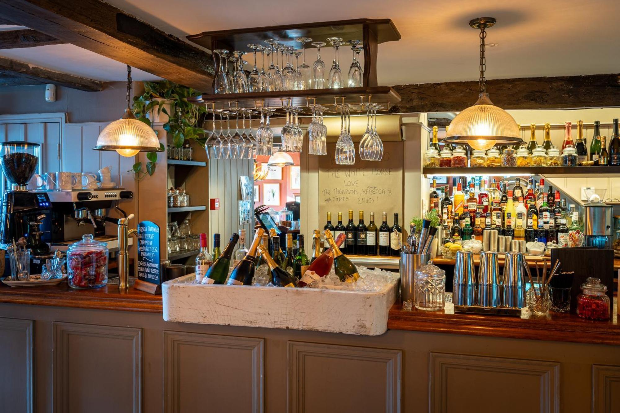 Hotel The White Horse à Faversham Extérieur photo